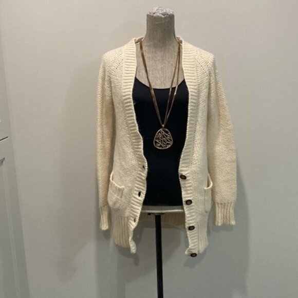 Aritzia Wool Chunky Knit Cardigan - Picture 5 of 16